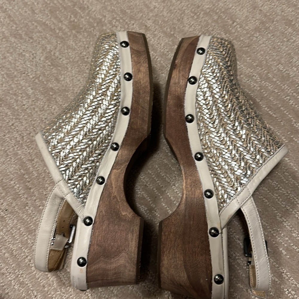 Clogs - Picture 3 of 3